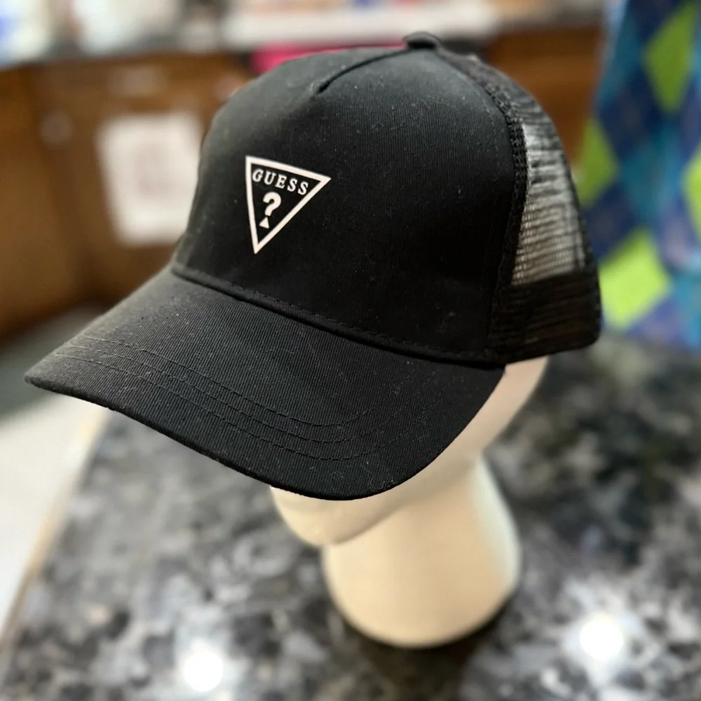 Guess trucker baseball cap. NWT Black with white lettering on front - Picture 15 of 15